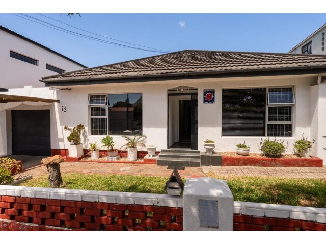 <!--[if BLOCK]><![endif]--> Property sold in Rondebosch East <!--[if ENDBLOCK]><![endif]-->